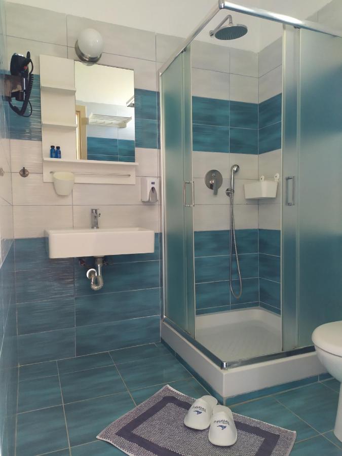 Hotel Paraktio Nea Kallikrateia Екстер'єр фото