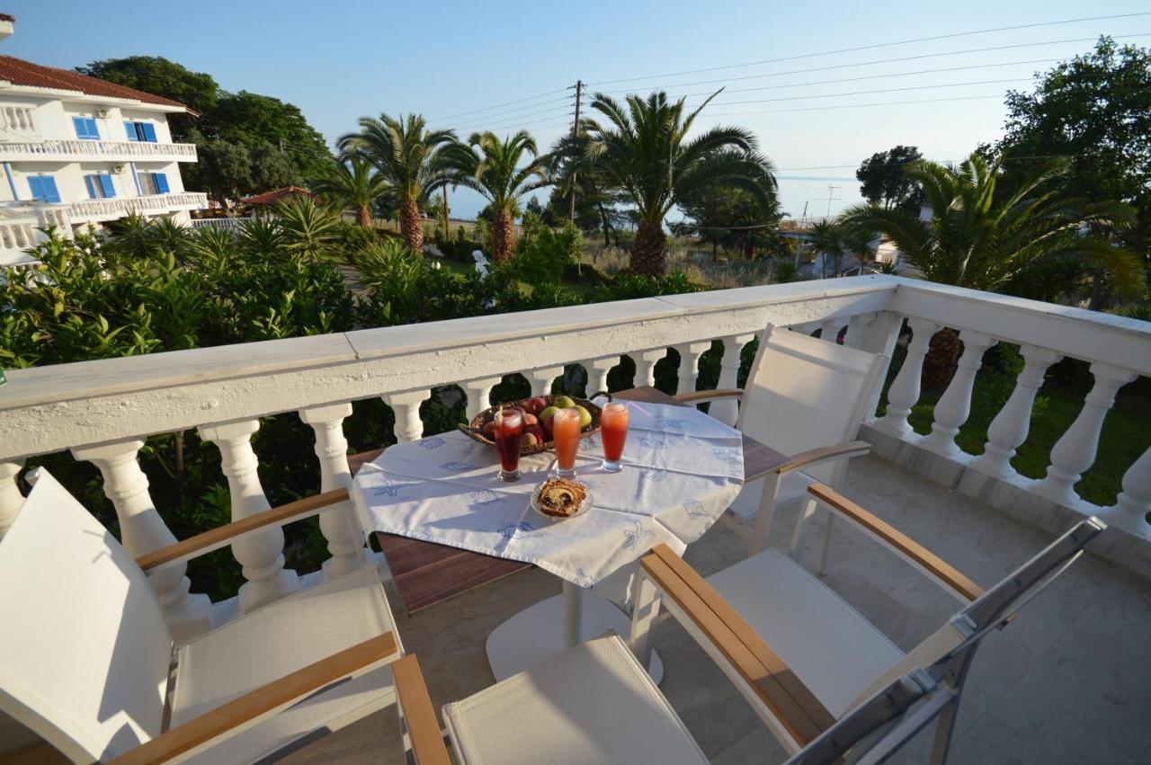 Hotel Paraktio Nea Kallikrateia Екстер'єр фото