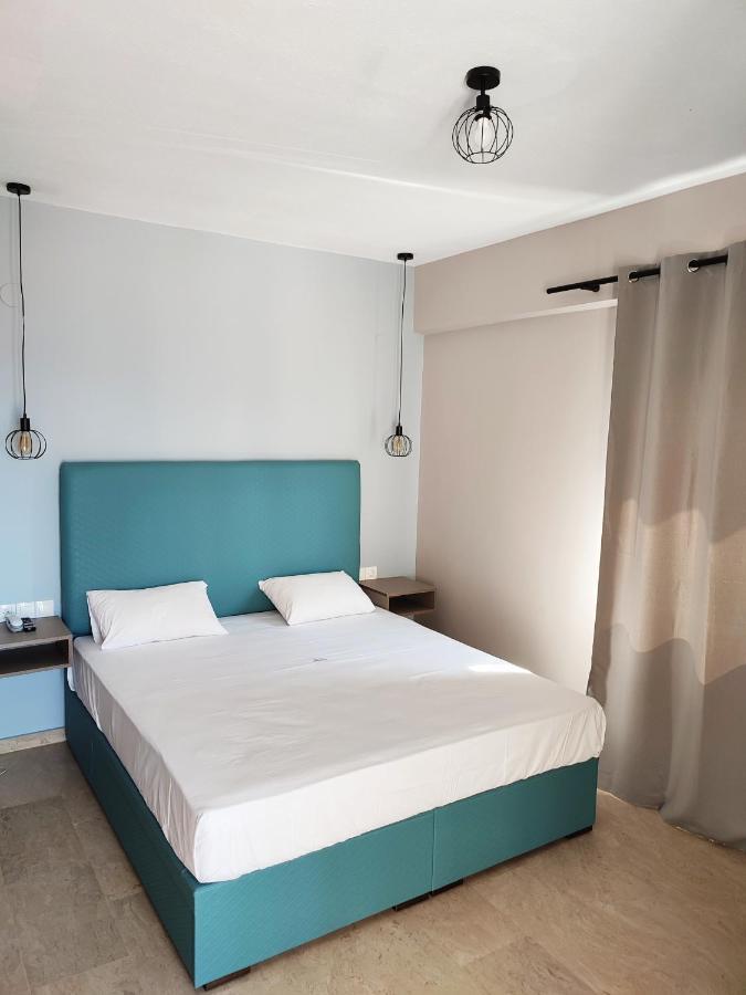 Hotel Paraktio Nea Kallikrateia Екстер'єр фото