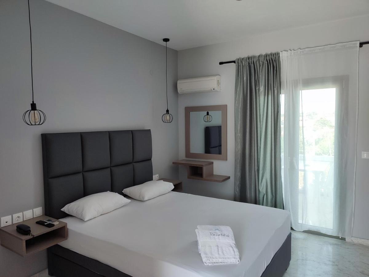 Hotel Paraktio Nea Kallikrateia Екстер'єр фото