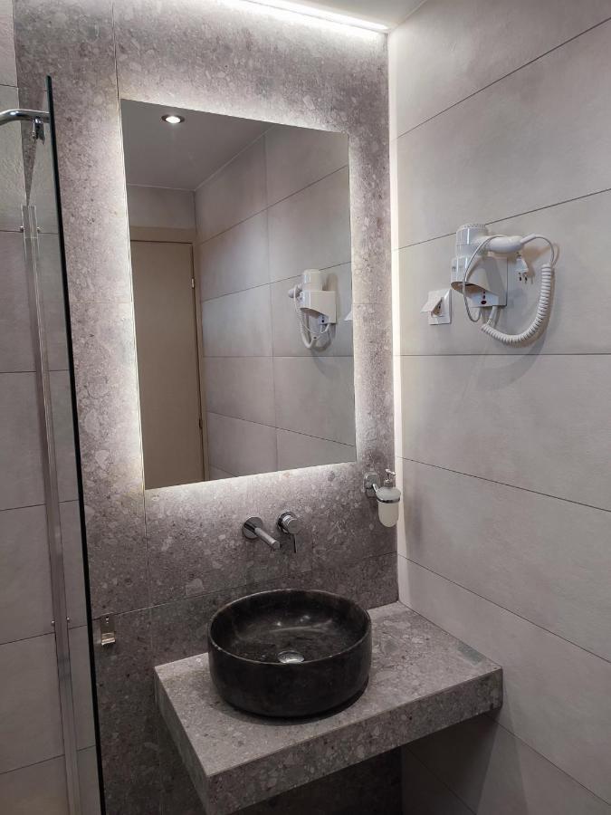 Hotel Paraktio Nea Kallikrateia Екстер'єр фото