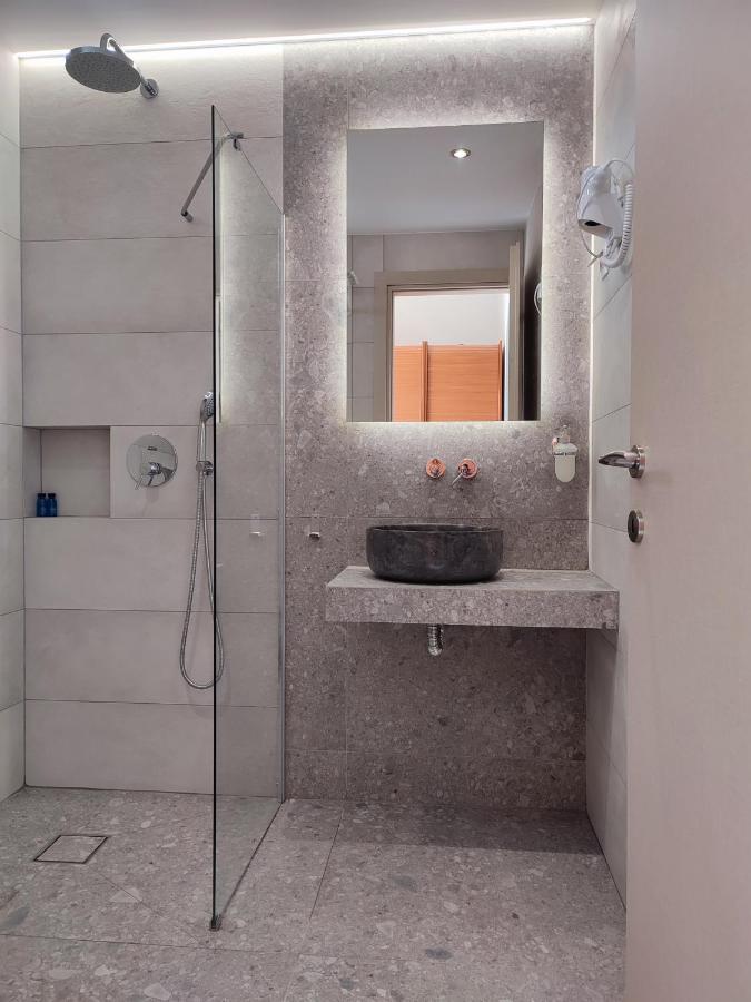 Hotel Paraktio Nea Kallikrateia Екстер'єр фото